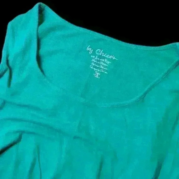 CHICO'S (1) Woman GREEN Tee-Shirt Top COLD SHOULDER Lightweight STRETCH size S-M - Picture 10 of 10